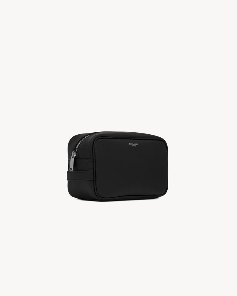 saint laurent paris petite trousse de toilette en cuir grain de poudre