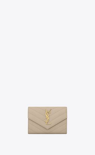 cartera tipo sobre monograma small de piel repujada grain de poudre