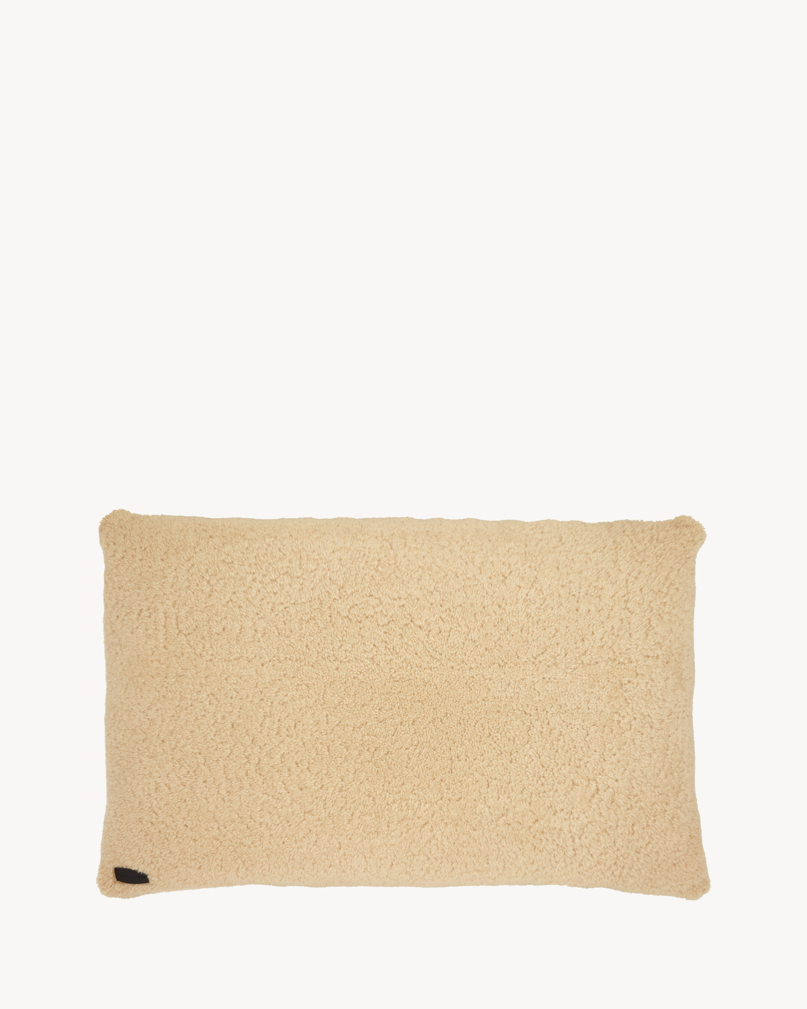RECTANGULAR CUSHION IN SHEARLING