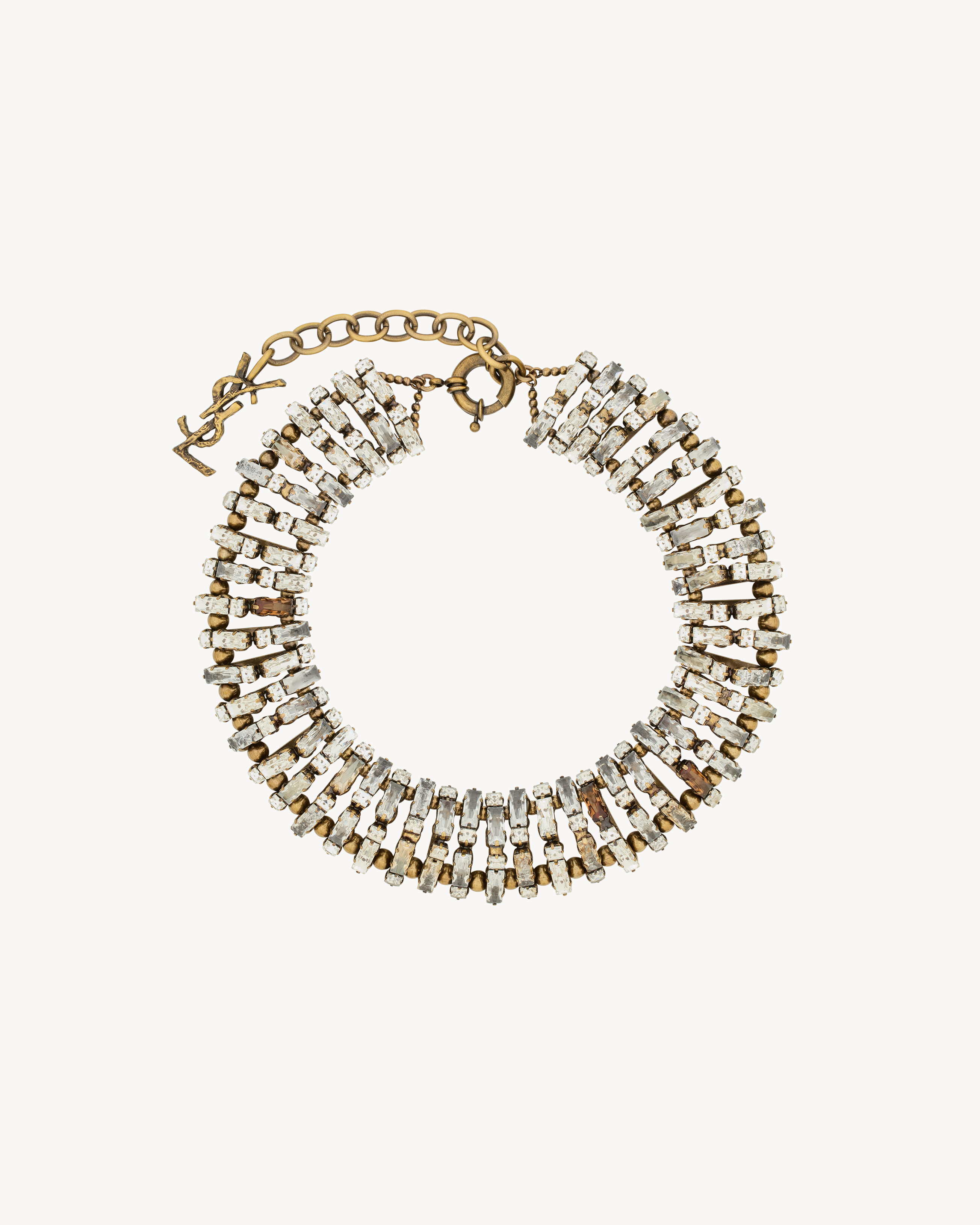 Collier pyramide oversize en métal et cristal