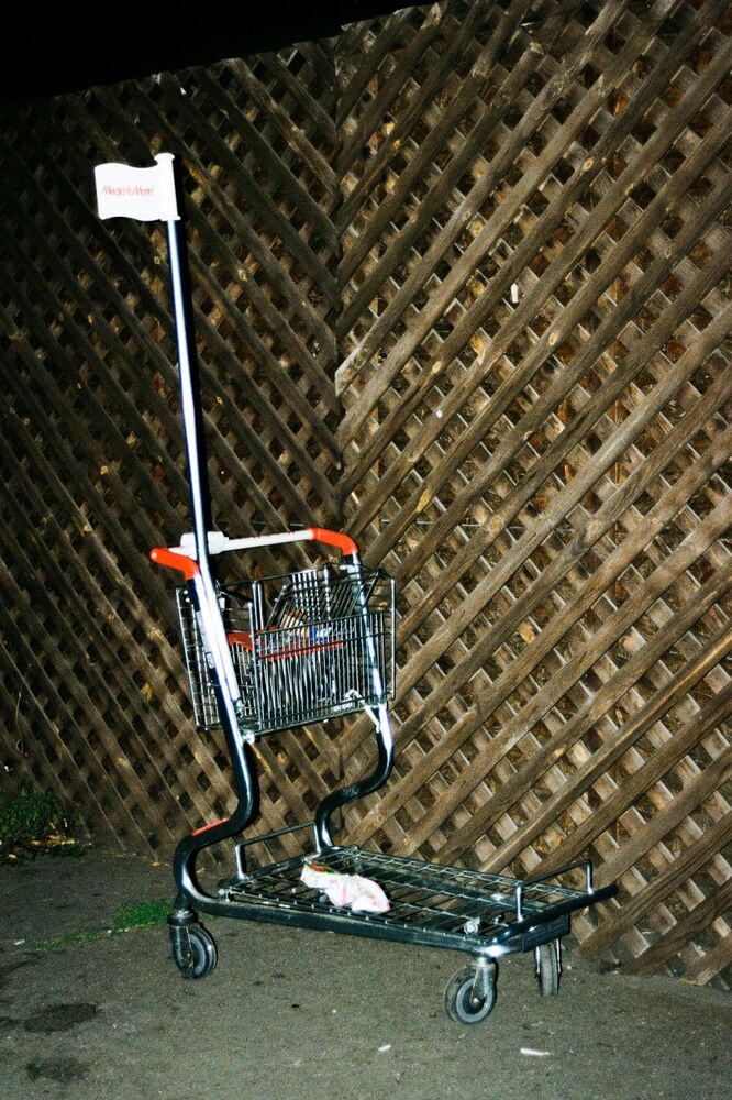 SL Editions > Fanzine > Lucie Cherqui > Slider > Visual 4