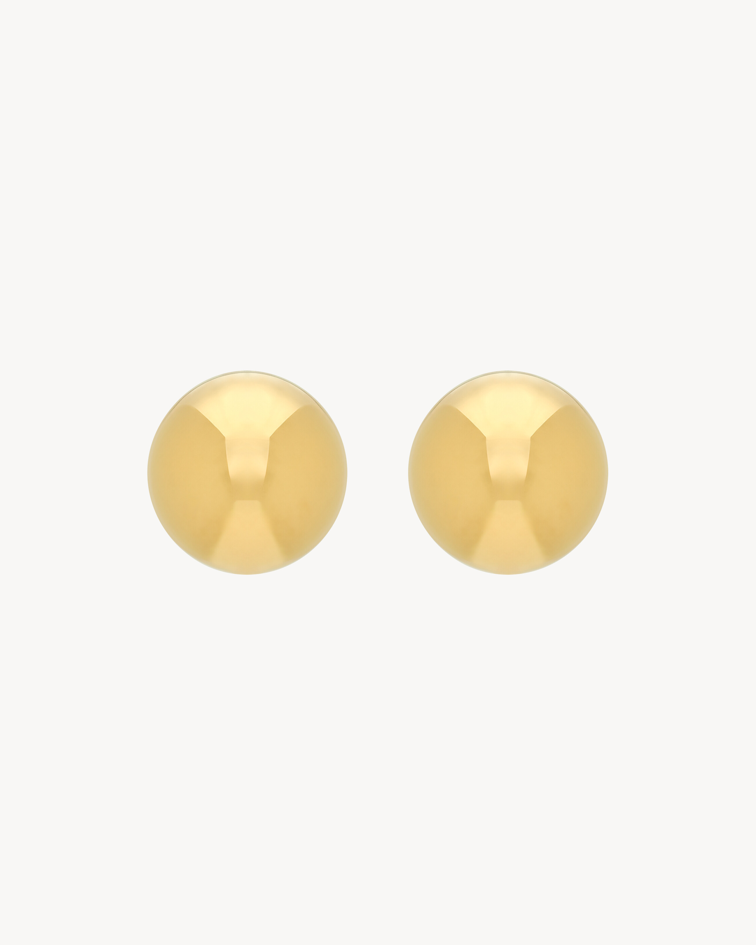 Pendientes abovedados de metal