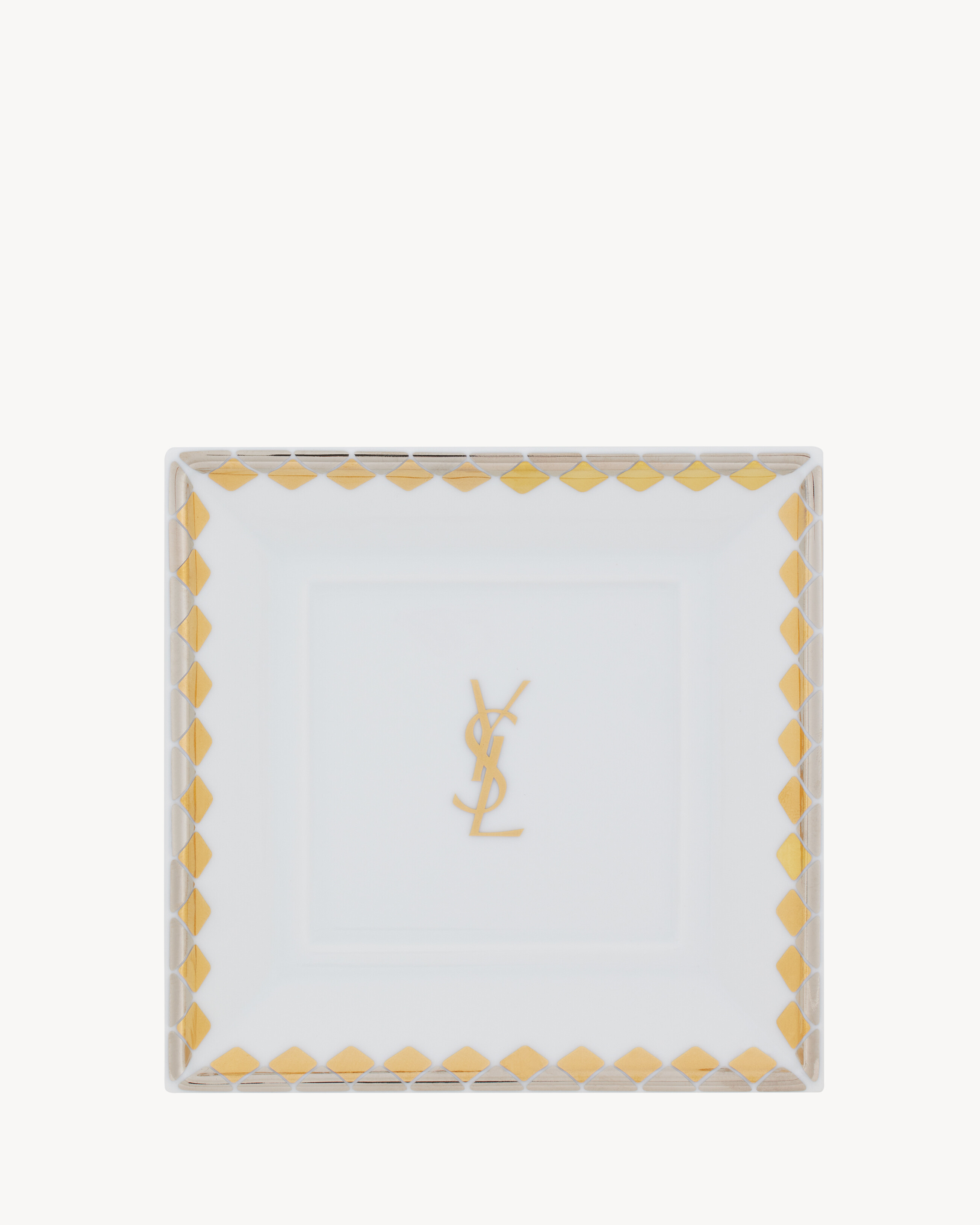 MENARA PIN TRAY IN PORCELAIN