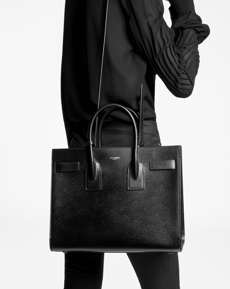 classic sac de jour small in grained leather
