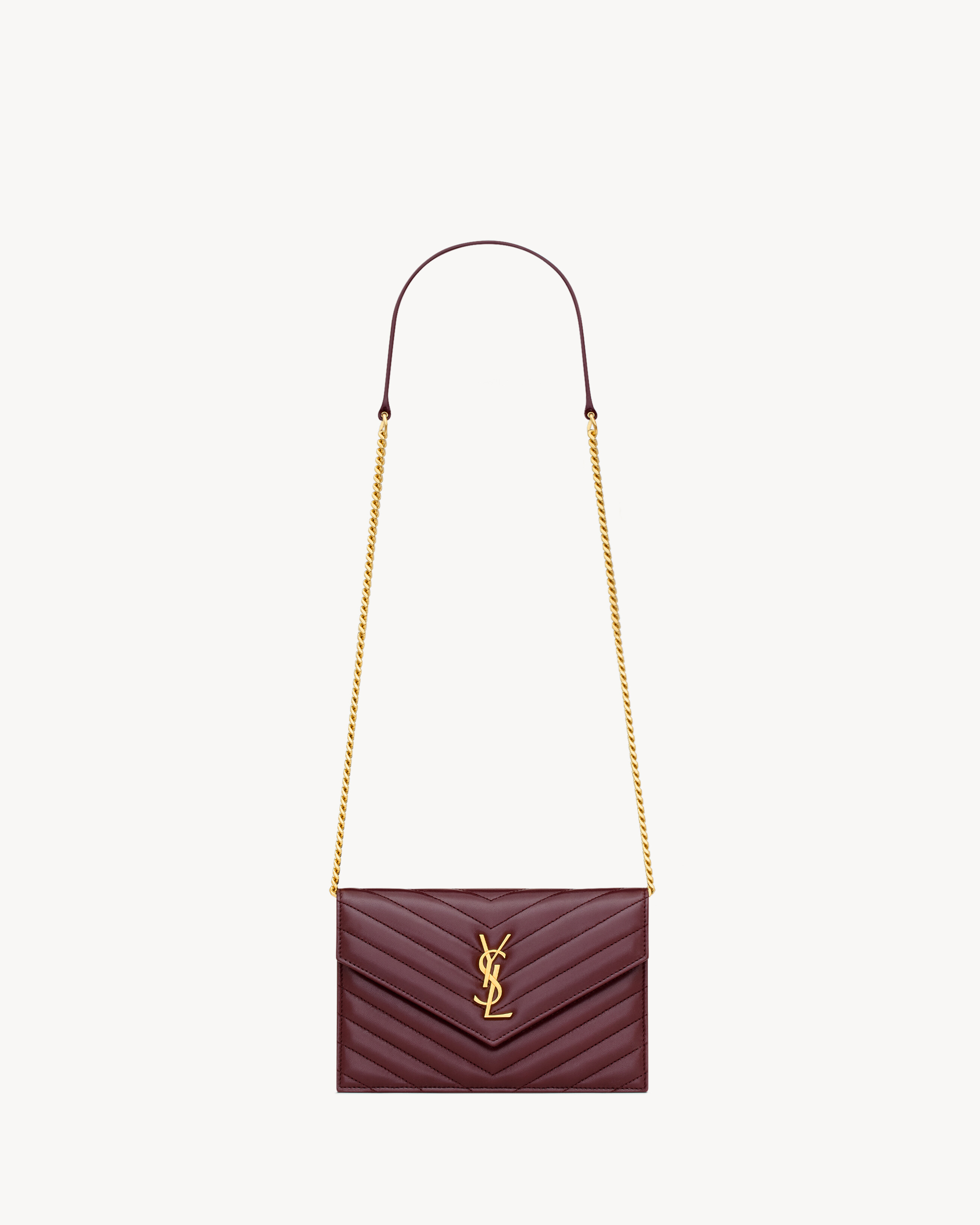 CASSANDRE ENVELOPE CHAIN WALLET EN CUIR D'AGNEAU