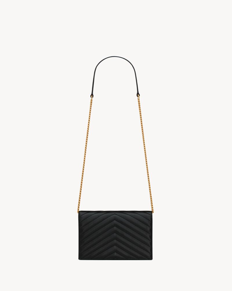 CASSANDRE ENVELOPE CHAIN WALLET EN CUIR D'AGNEAU