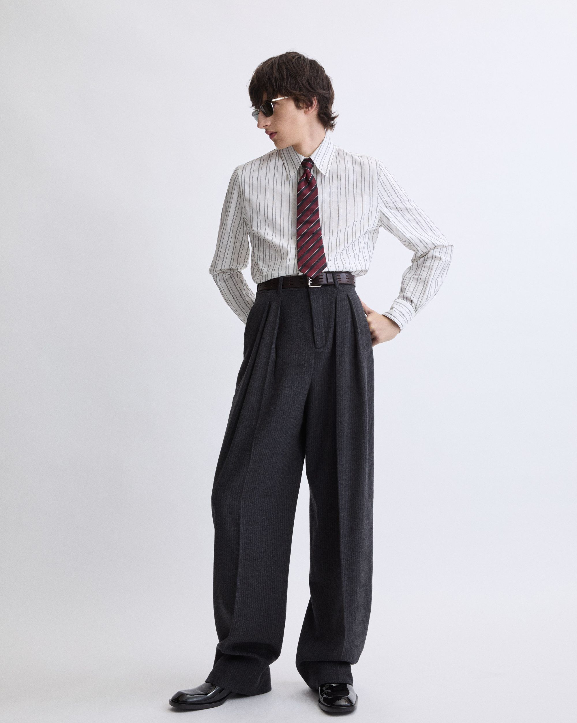 low-waisted pants in wool chiné
