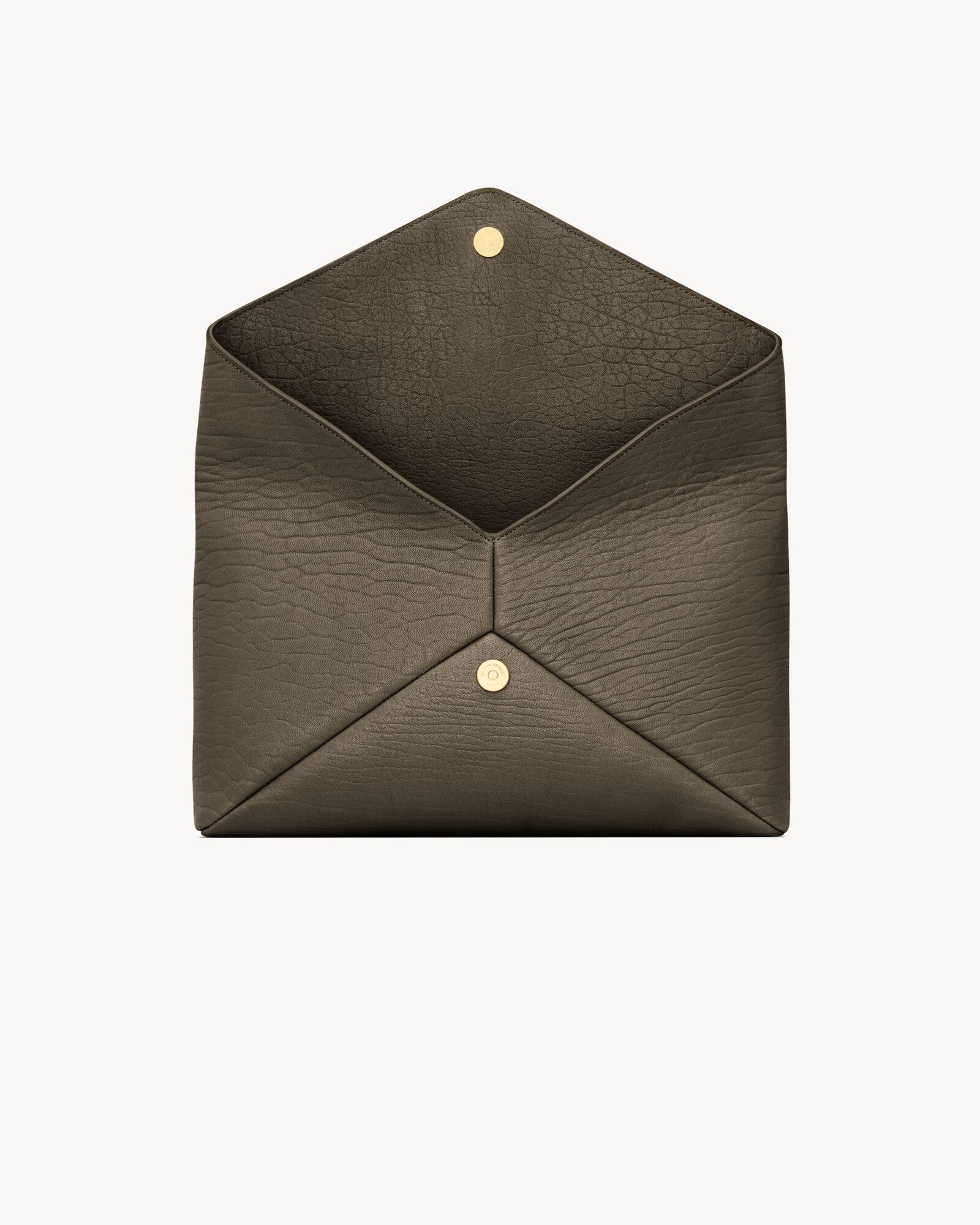 CASSANDRE large envelope pouch in lambskin | Saint Laurent | YSL.com