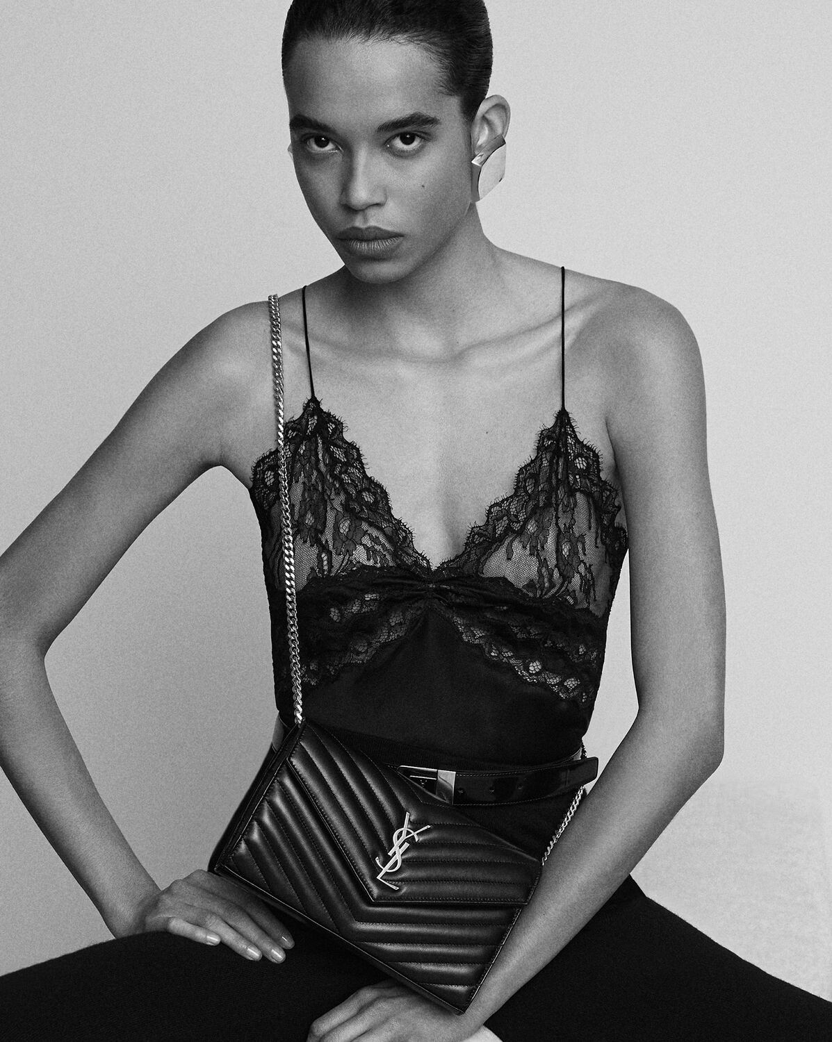 생로랑 양가죽 카산드라 체인 지갑 377828AAA441722