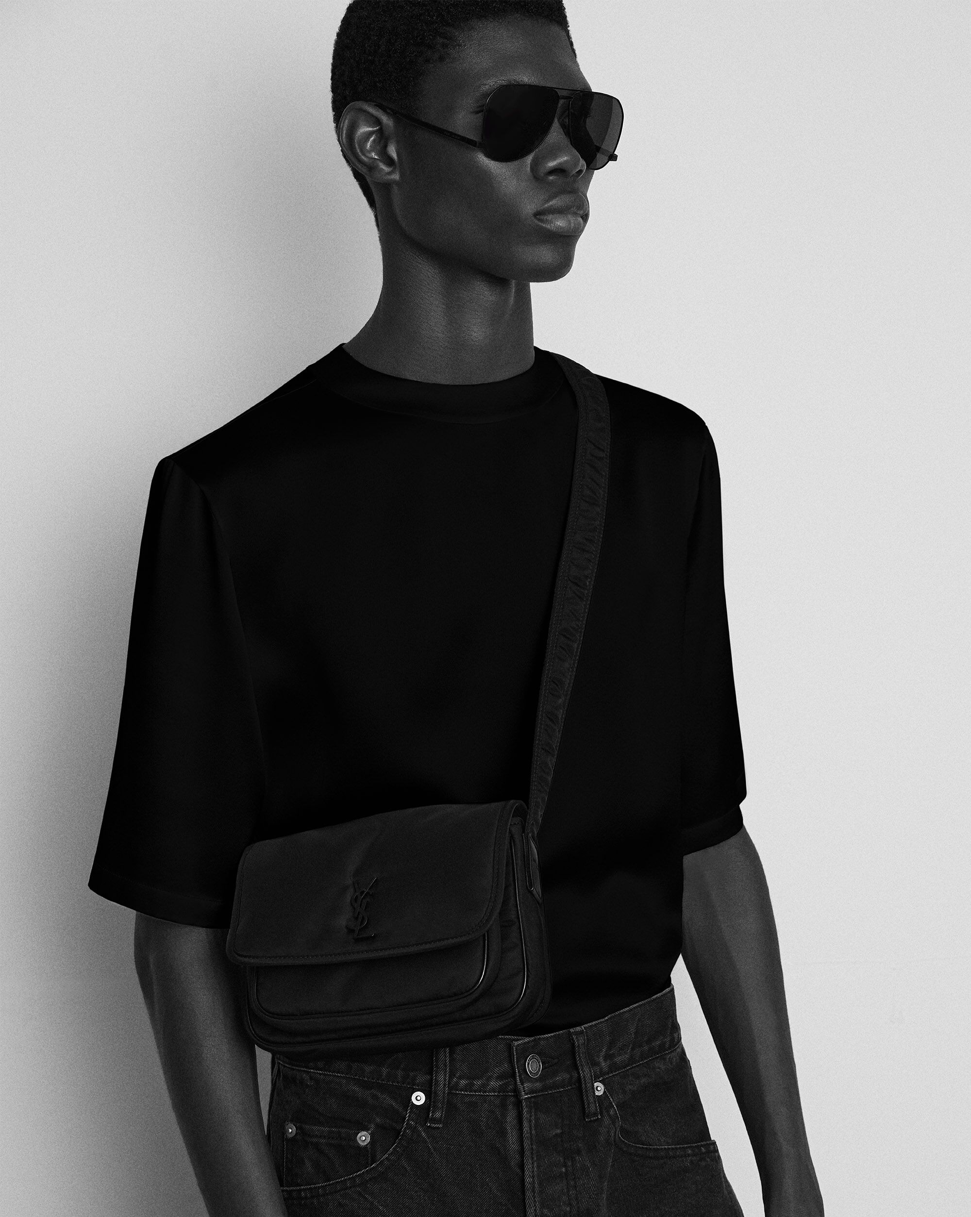 Kleine NIKI Messenger Bag aus Nylon