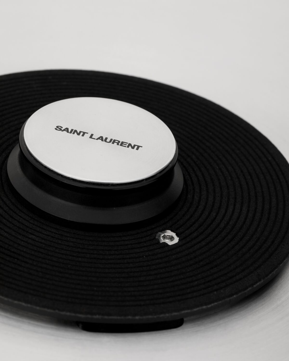 Miniot Saint Laurent Wheel Turntable