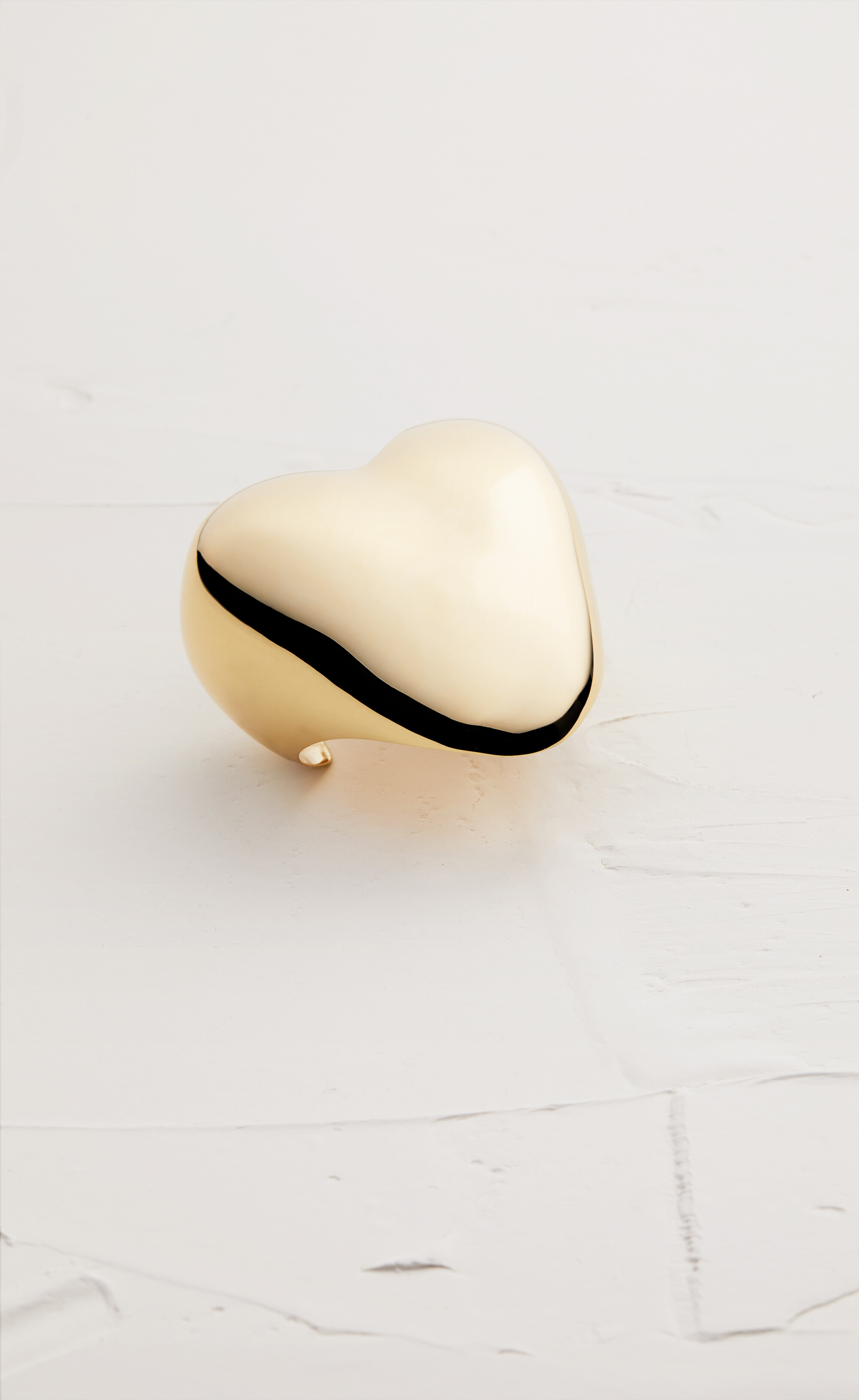 heart cuff in 18K yellow gold
