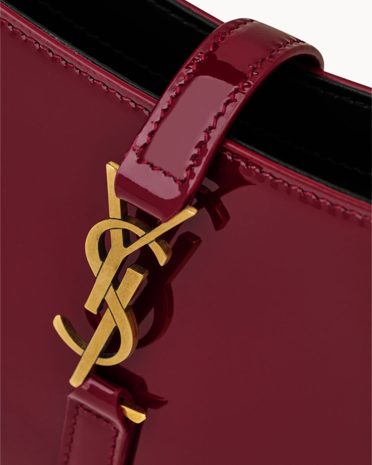 생로랑 에나멜 가죽 MINI LE 5 À 7 숄더백 710318B870W6259