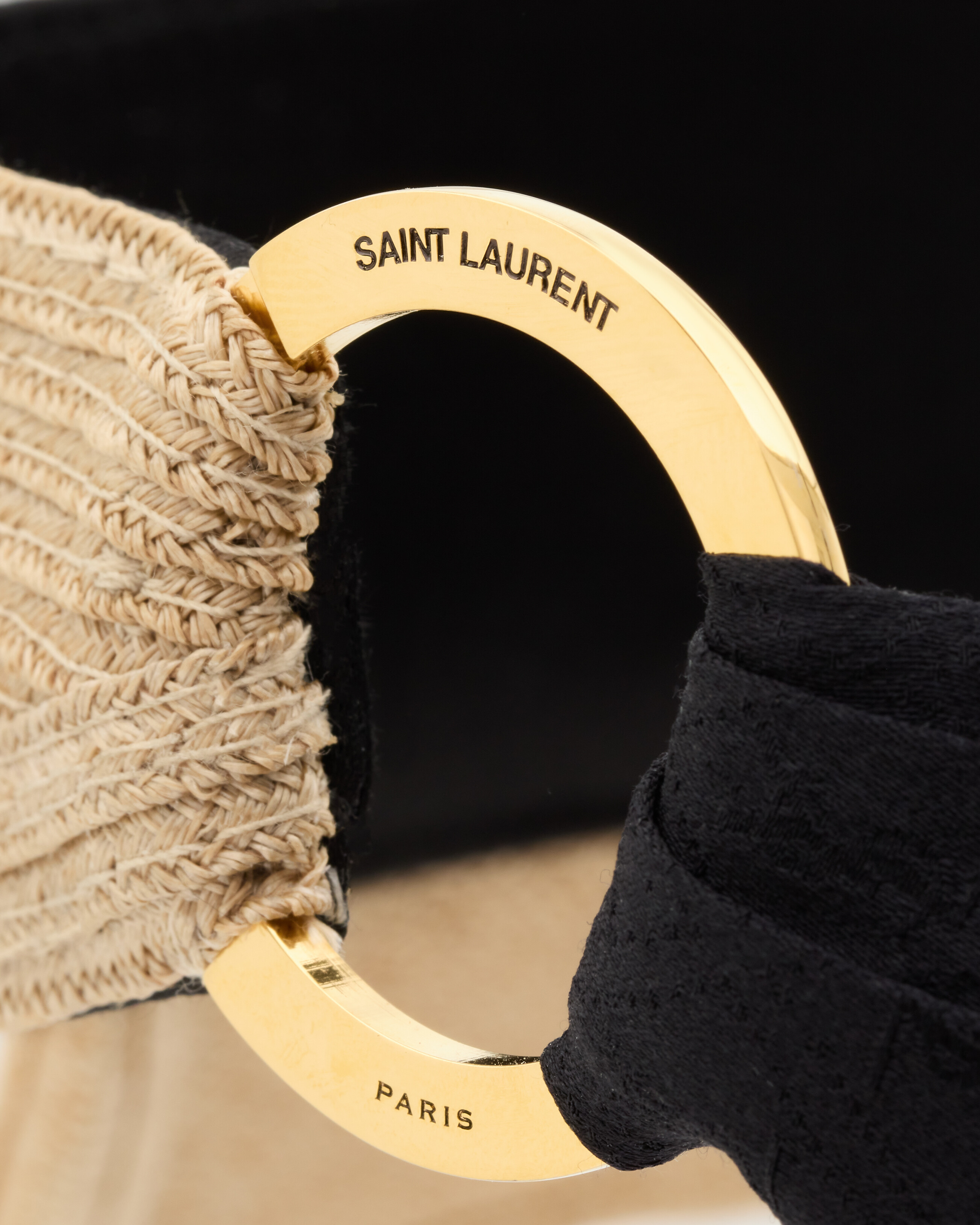 VISOR IN STRAW WITH SCARF