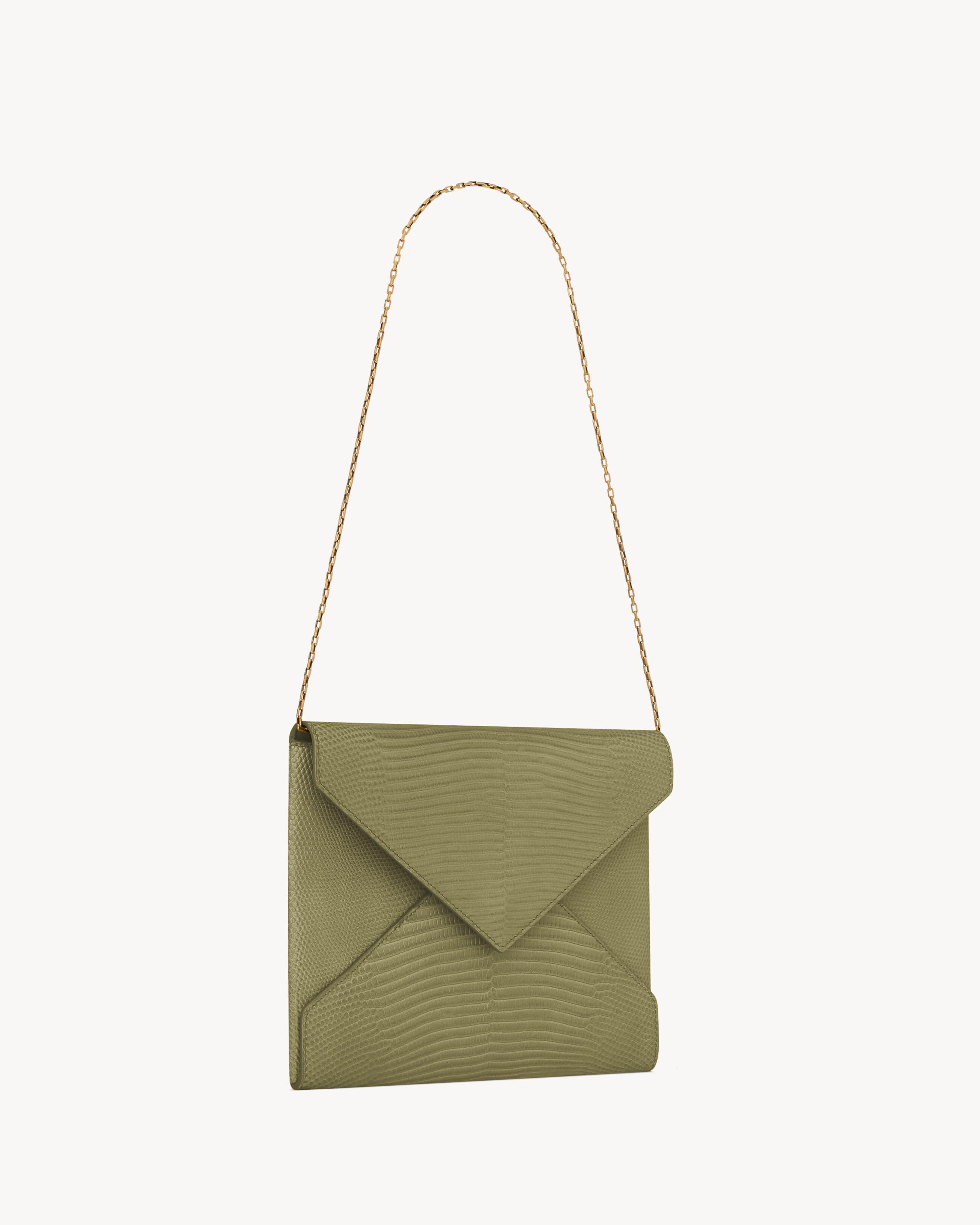 Pochette tipo sobre con cadena de piel de lagarto brillante