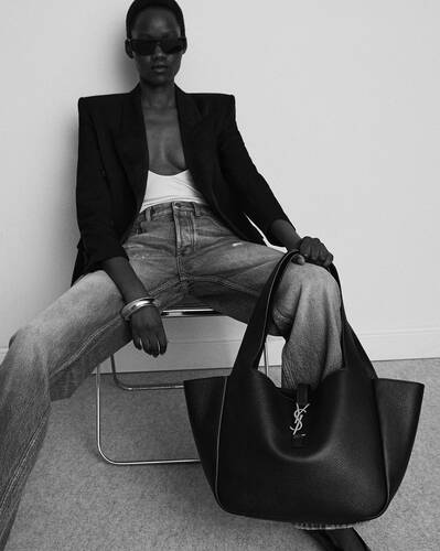 Yves Saint Laurent Handbags Black Patent leather ref.318438 - Joli Closet