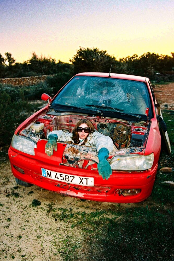 SL Editions > Fanzine > Lucie Cherqui > Slider > Visual 5 > image