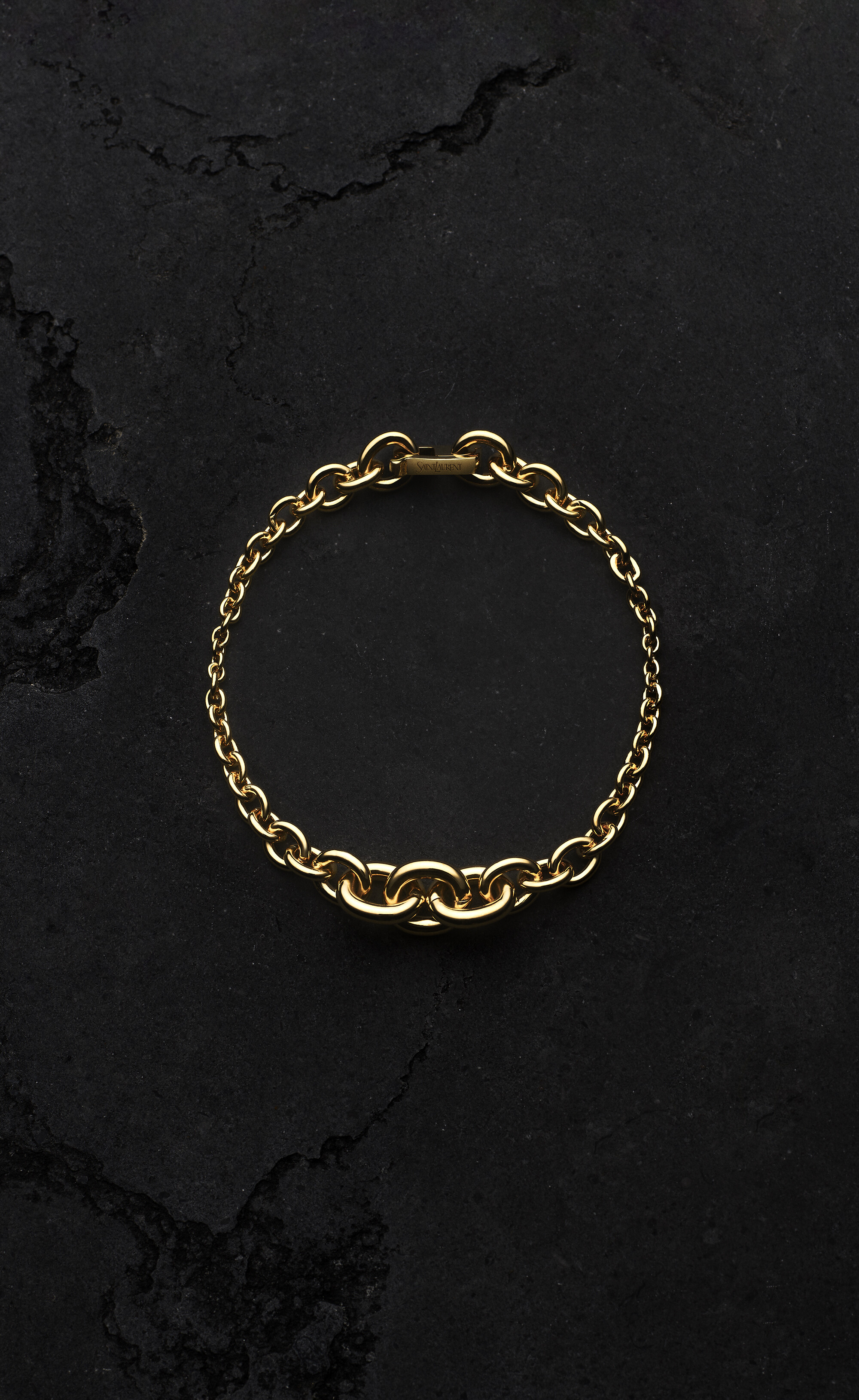 Pulsera de cadena graduada de oro amarillo de 18 kt