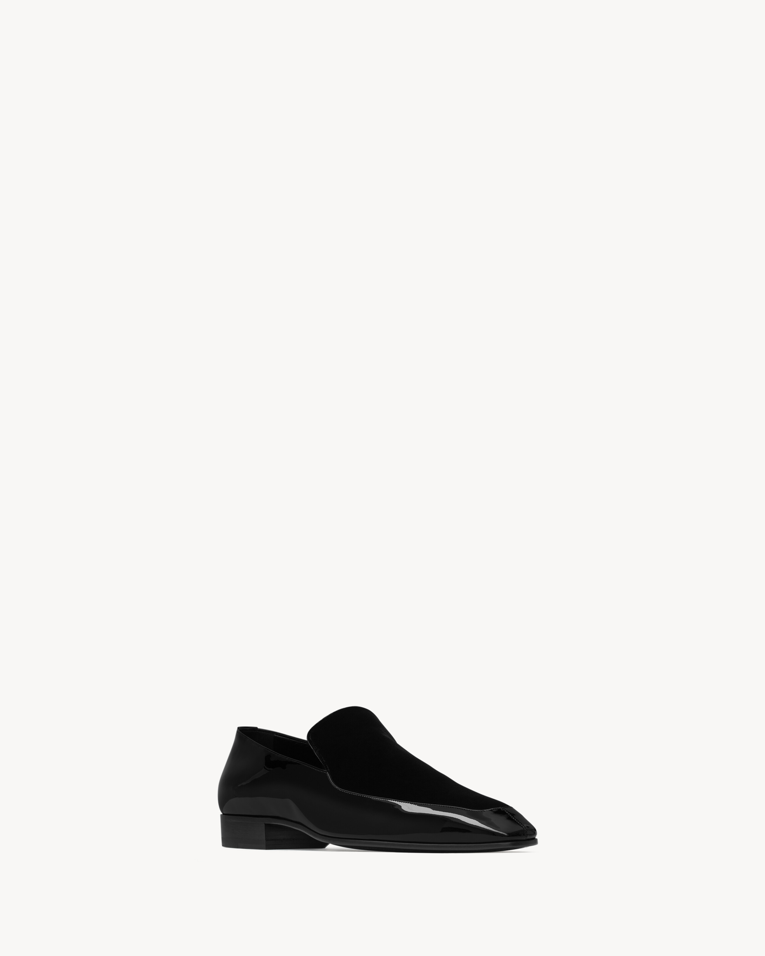 GABRIEL loafers in patent leather and velvet