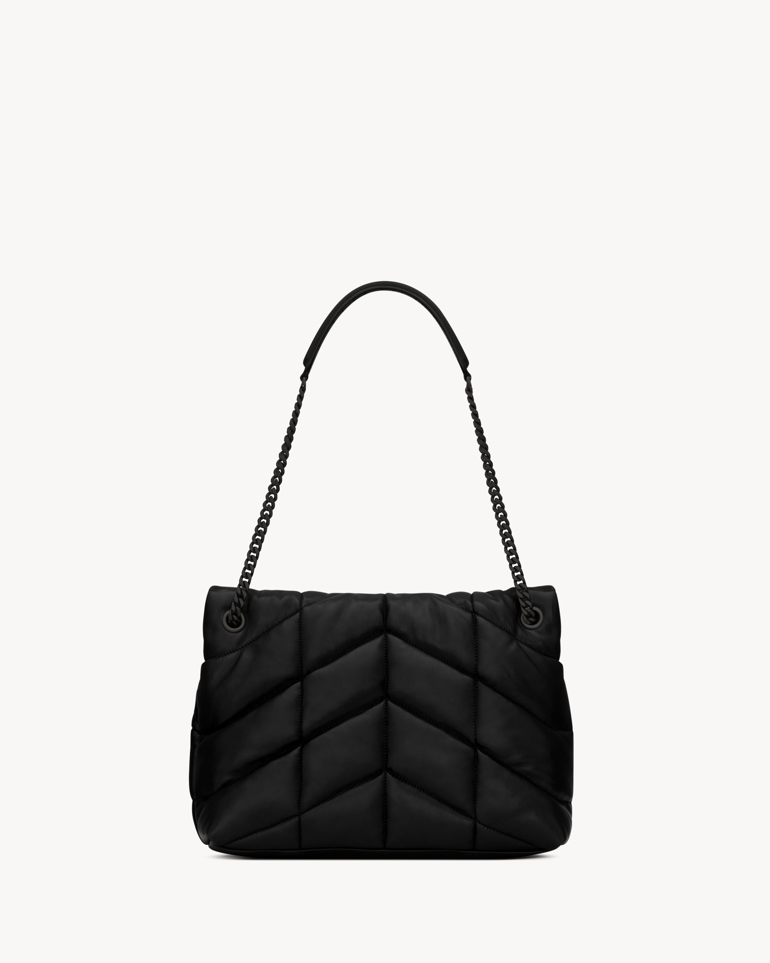 Puffer mediano de napa acolchada