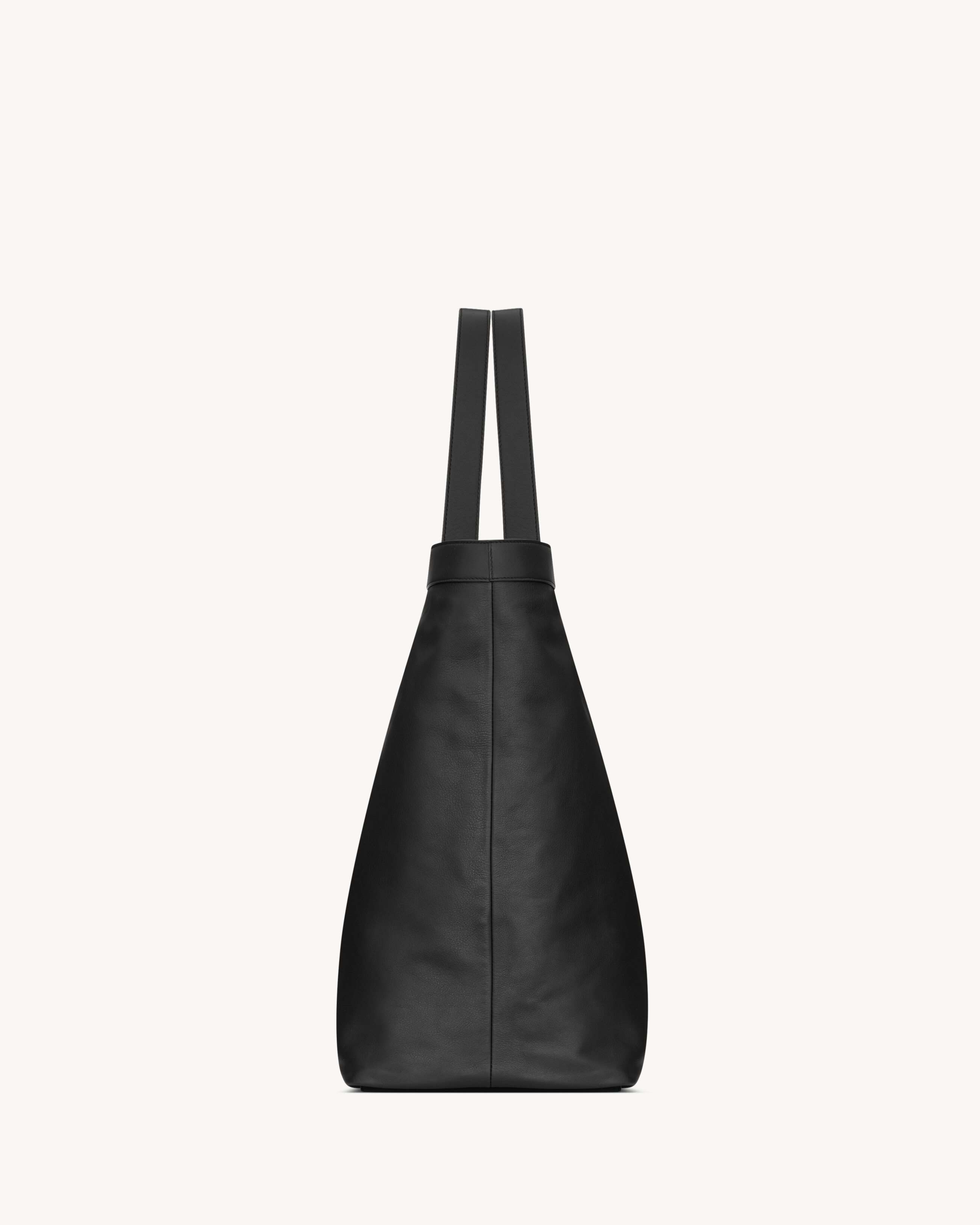 Y maxi tote in grained leather