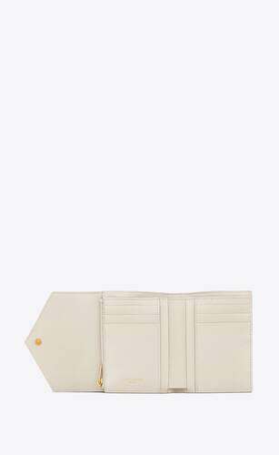 CASSANDRE MATELASSÉ compact tri fold wallet in QUILTED LAMBSKIN | Saint ...