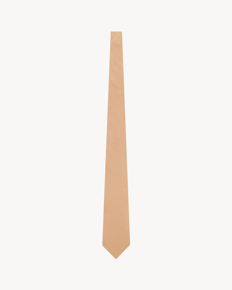 wide tie in silk grosgrain