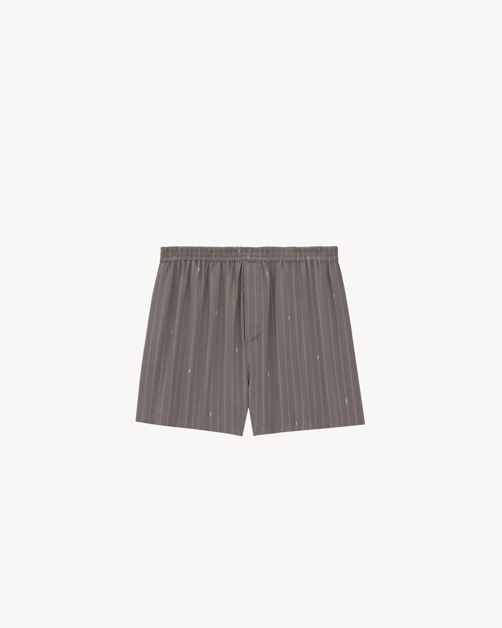 CASSANDREショートパンツ、ストライプのシルククレープデシン製 