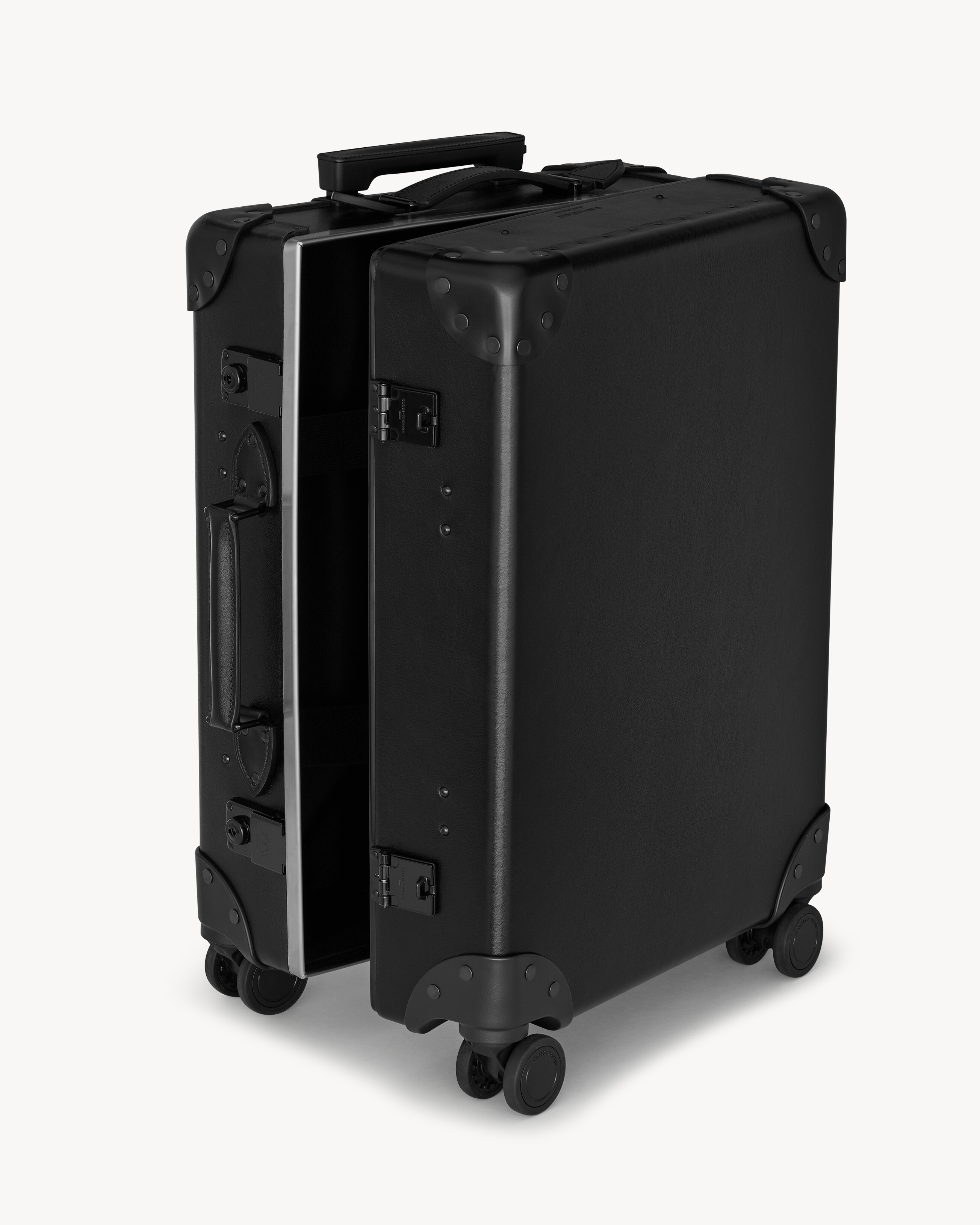 GLOBE-TROTTER SUITCASE IN LEATHER