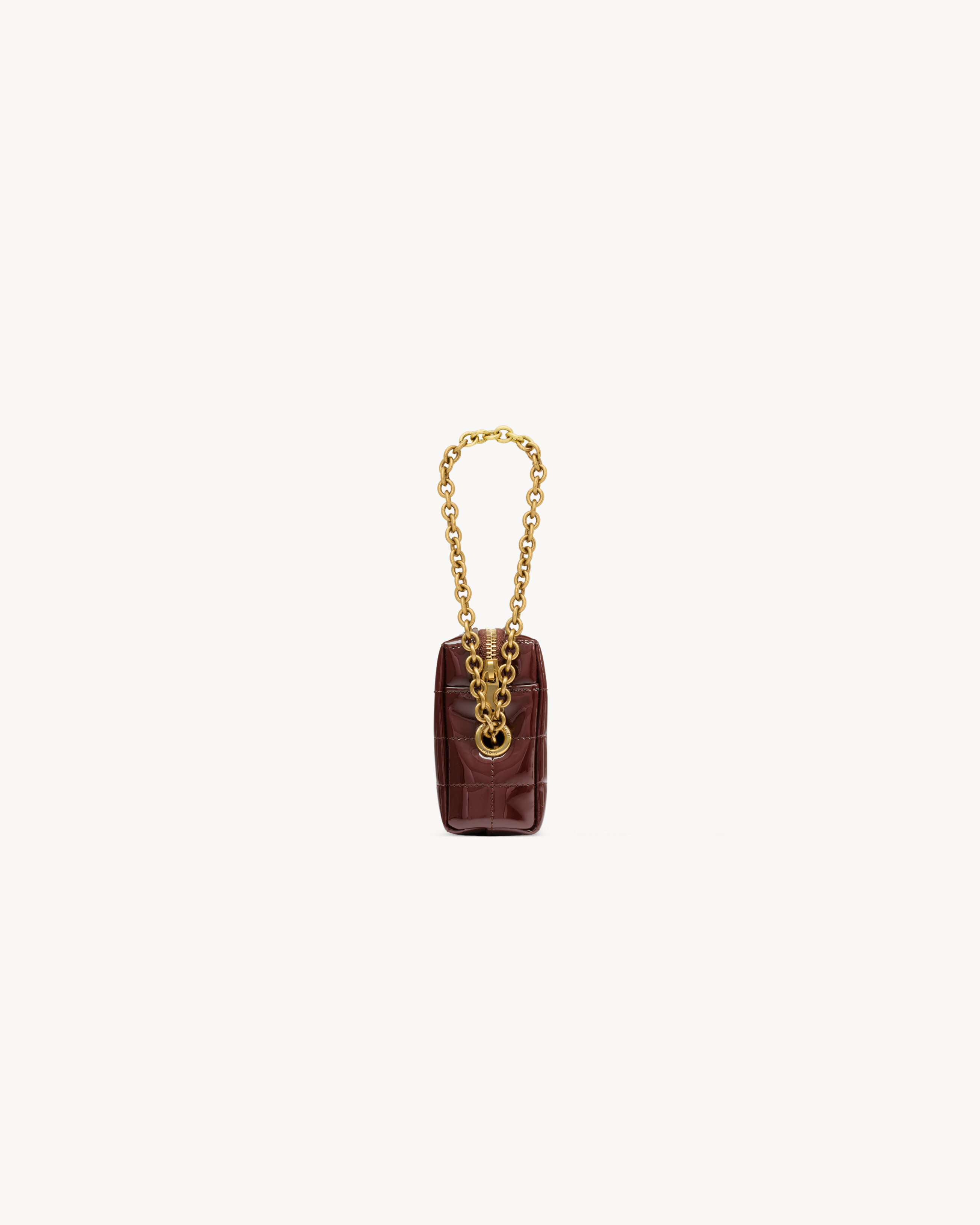 Pochette Cassandre matelassé carré con catena in tela lucida