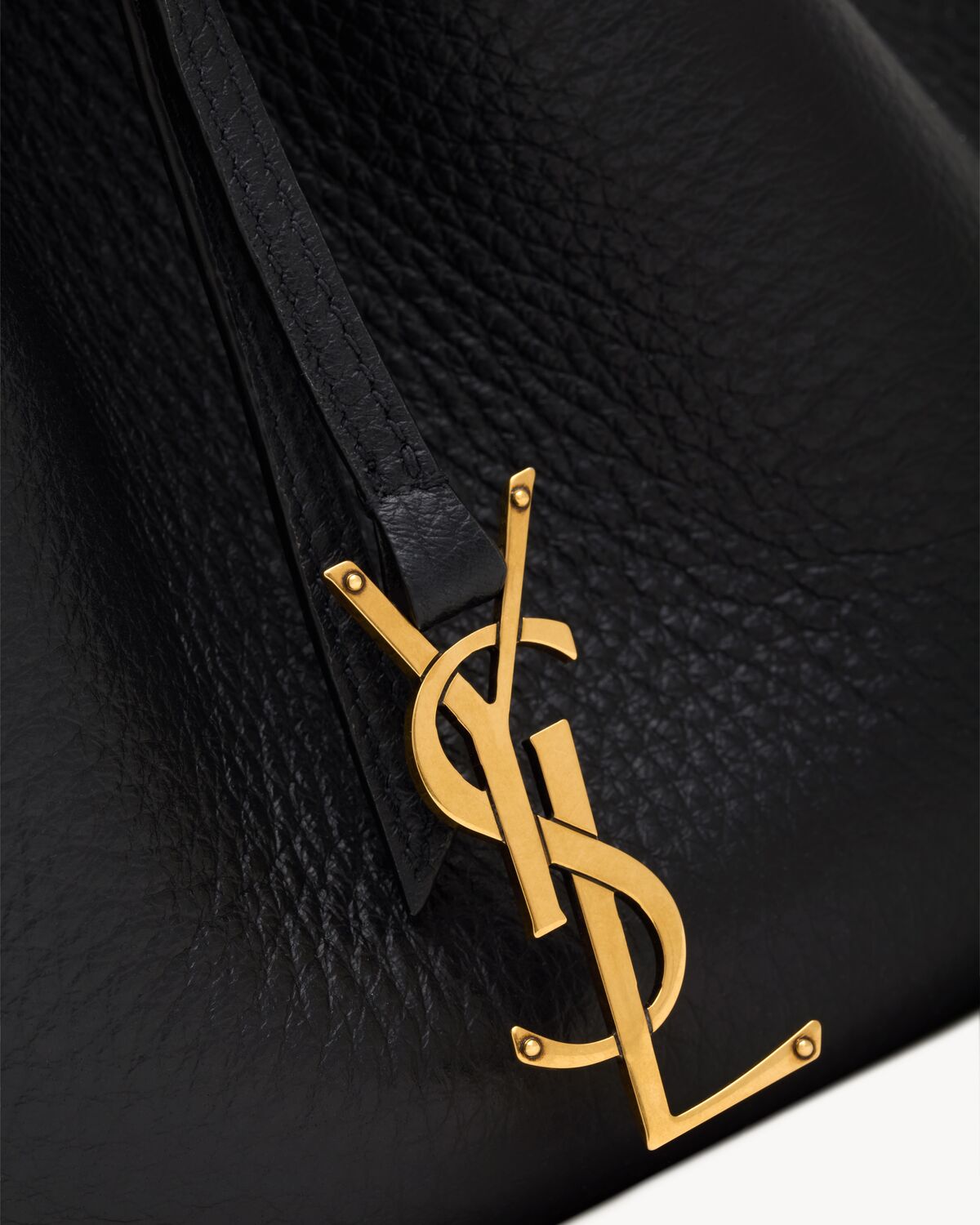 생로랑 그레인드 가죽 PARIS VII 스몰 호보백 796626AADUU1000