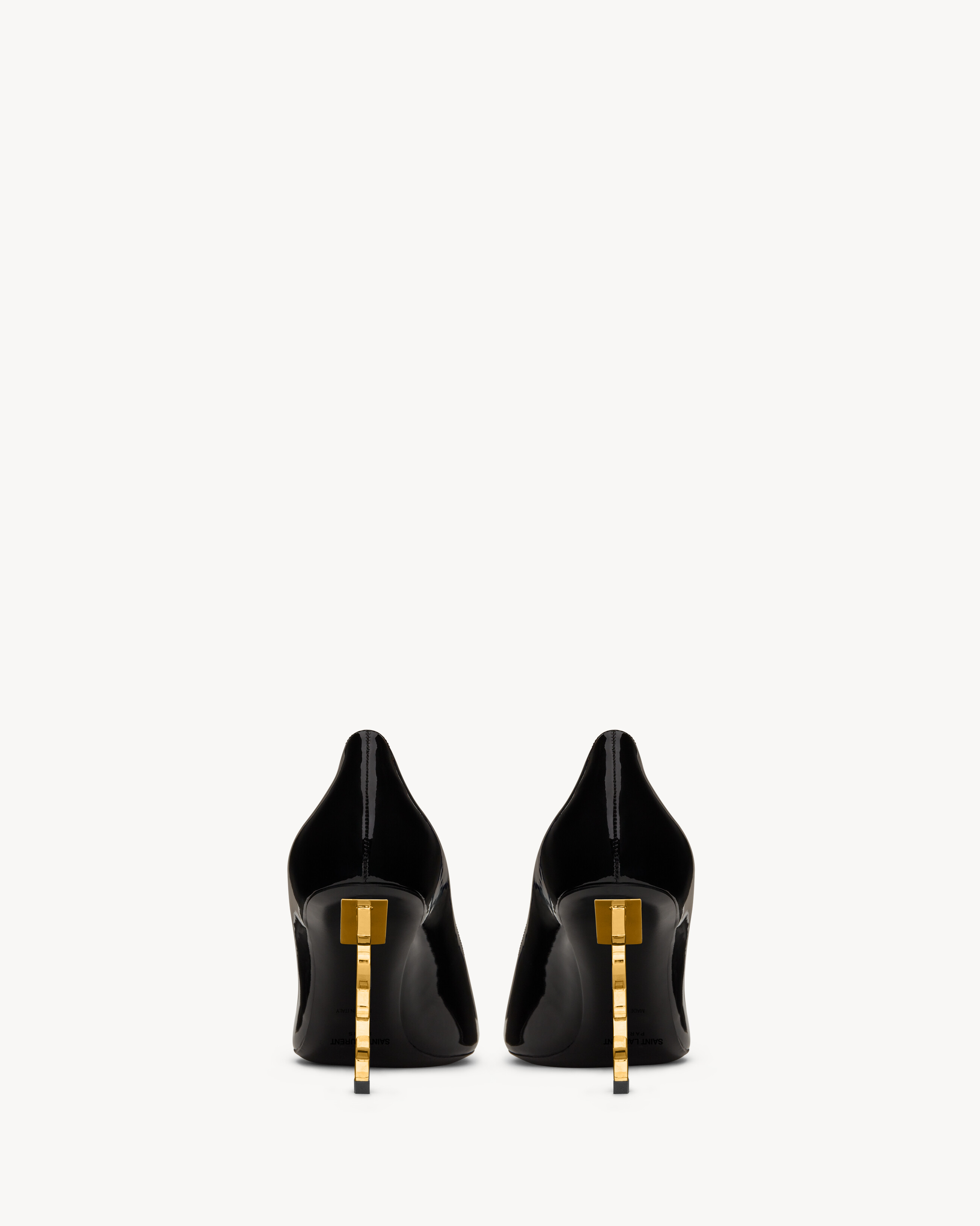 OPYUM Pumps aus Lackleder mit goldfarbenem Absatz