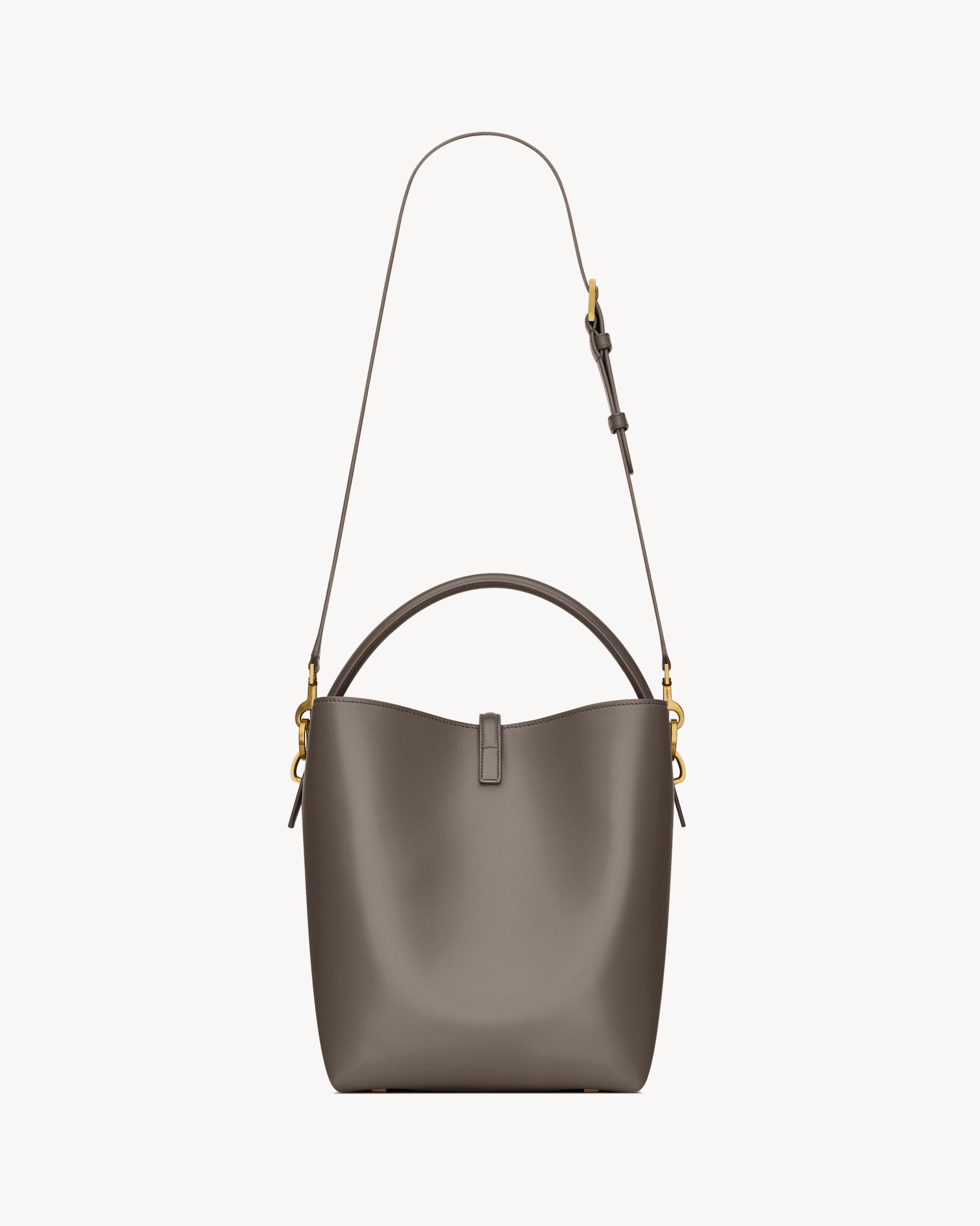 Le 37 en cuir brillant