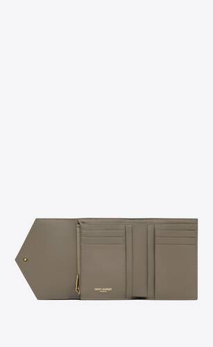 envelope compact trifold wallet in mix matelassé metallic grain de poudre embossed leather