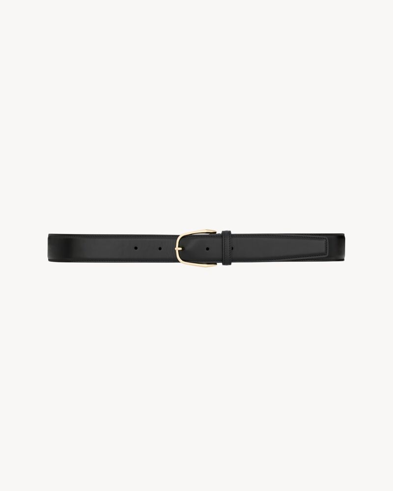 minimal buckle belt in smooth leather