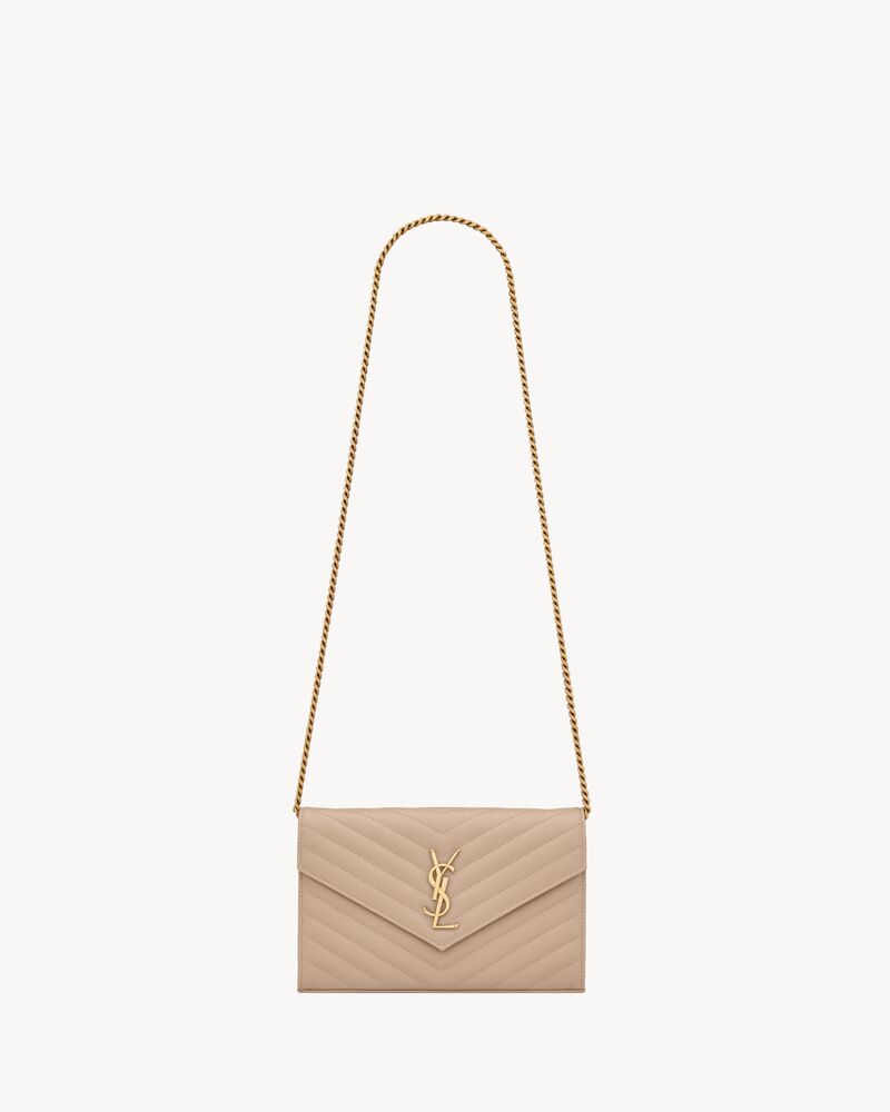 Cartera clásica con cadena Cassandre de piel efecto grain de poudre