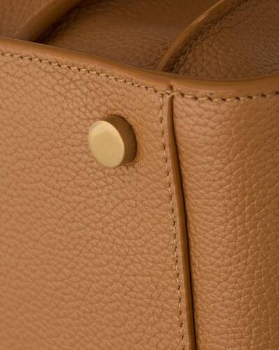 sac de jour medium in supple grained leather