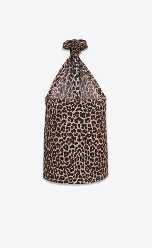 top con cuello halter de georgette de seda con motivo de leopardo
