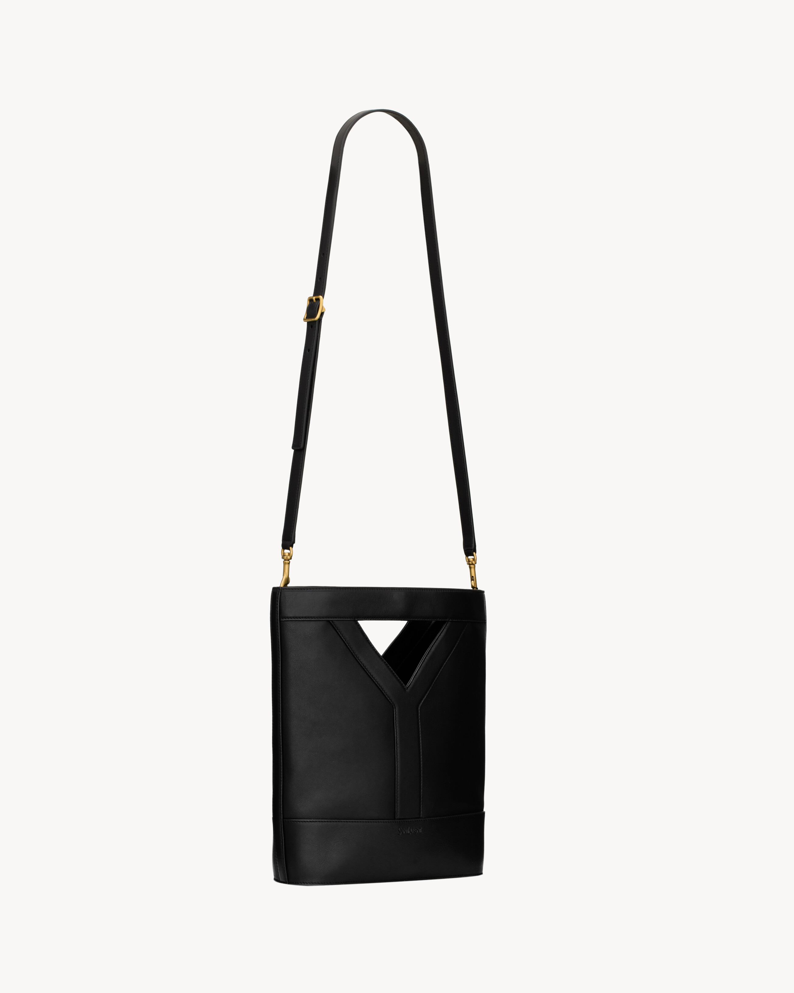 Y small bucket in leather