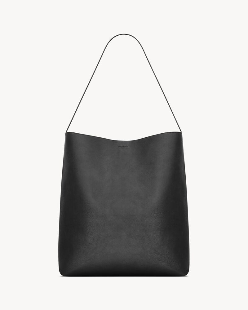 BOLD hobo bag in leather