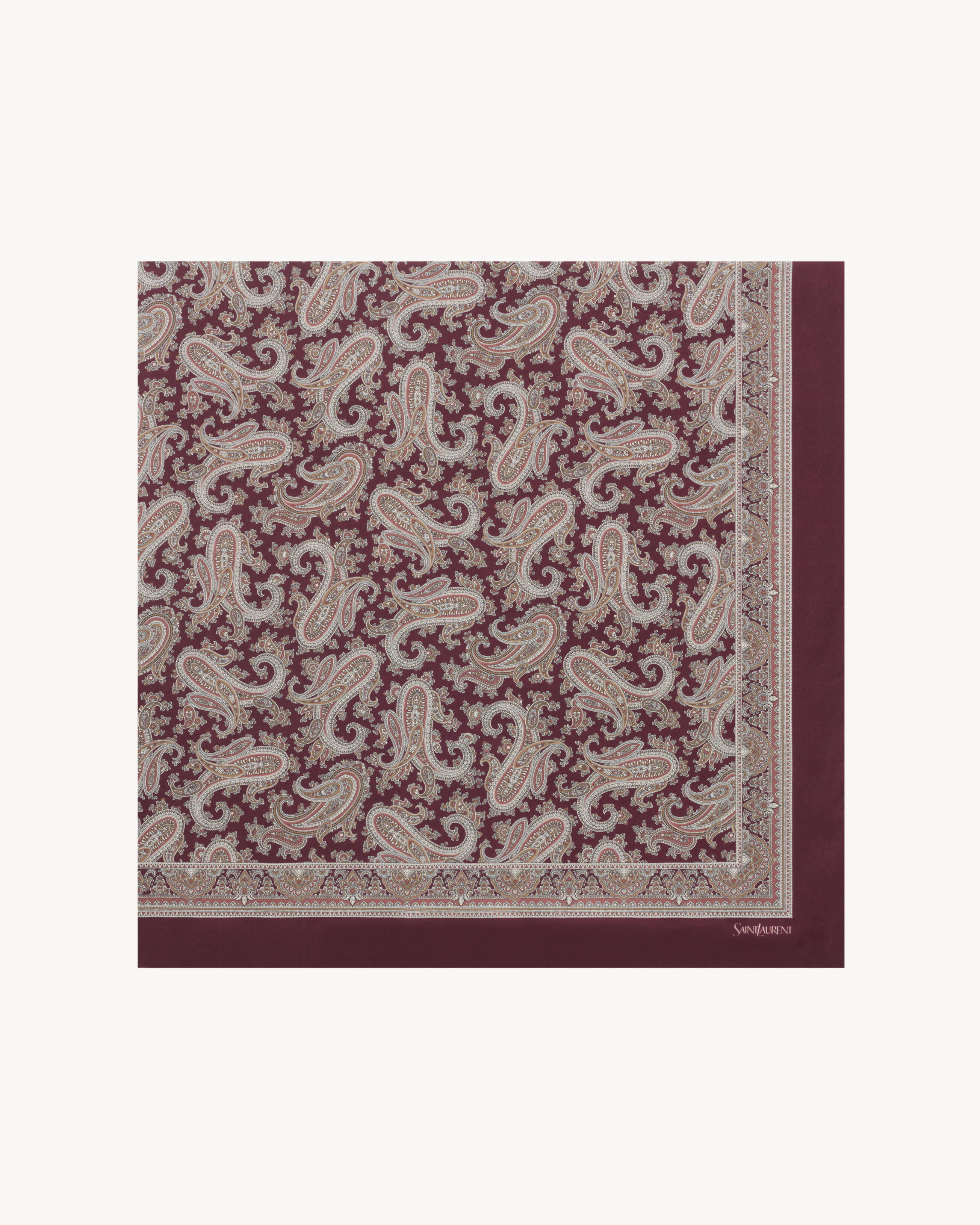 Großer quadratischer Schal aus Seidencharmeuse mit Paisley-Muster