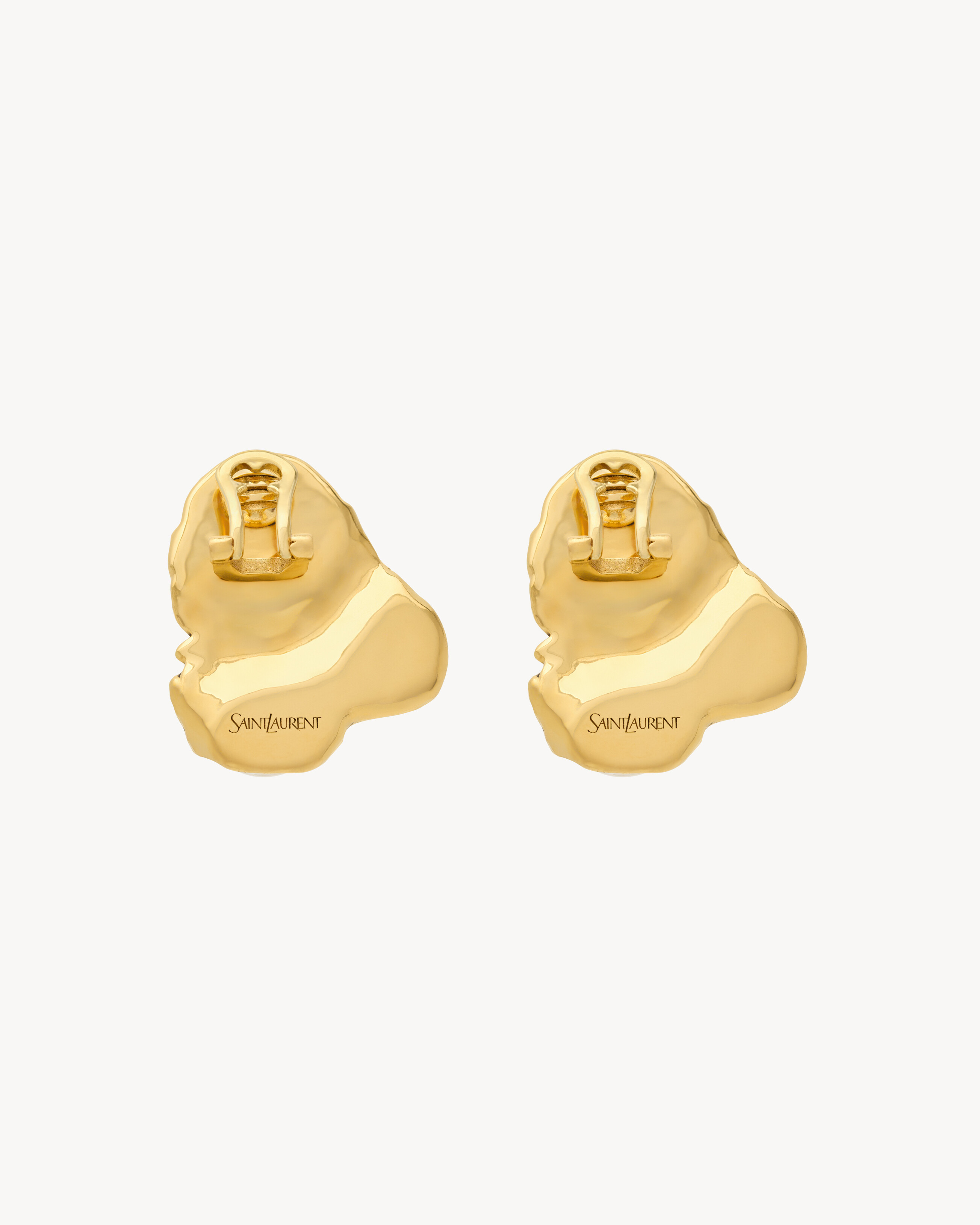 PENDIENTES DE RESINA Y METAL CON CABUJONES EN FORMA DE BURBUJAS.