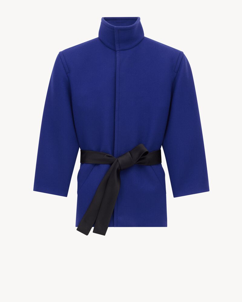 Manteau droit ceinturé en laine