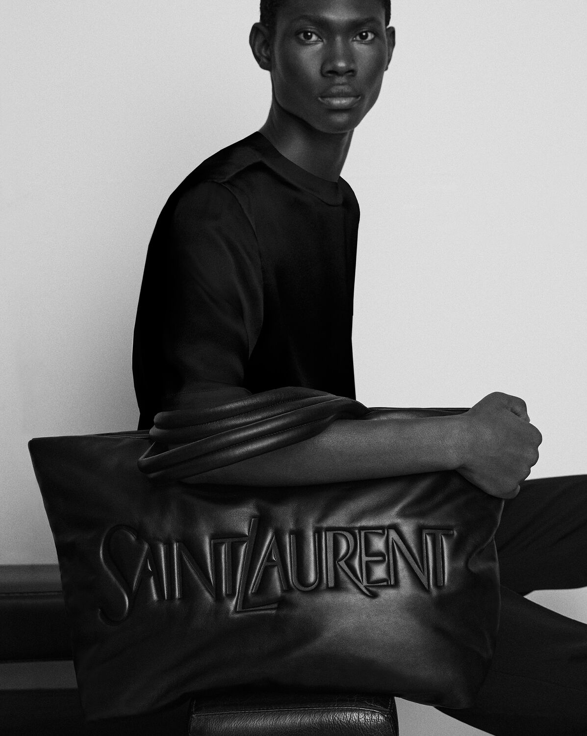 SAINT LAURENT マキシ トート（パテントキャンバス）