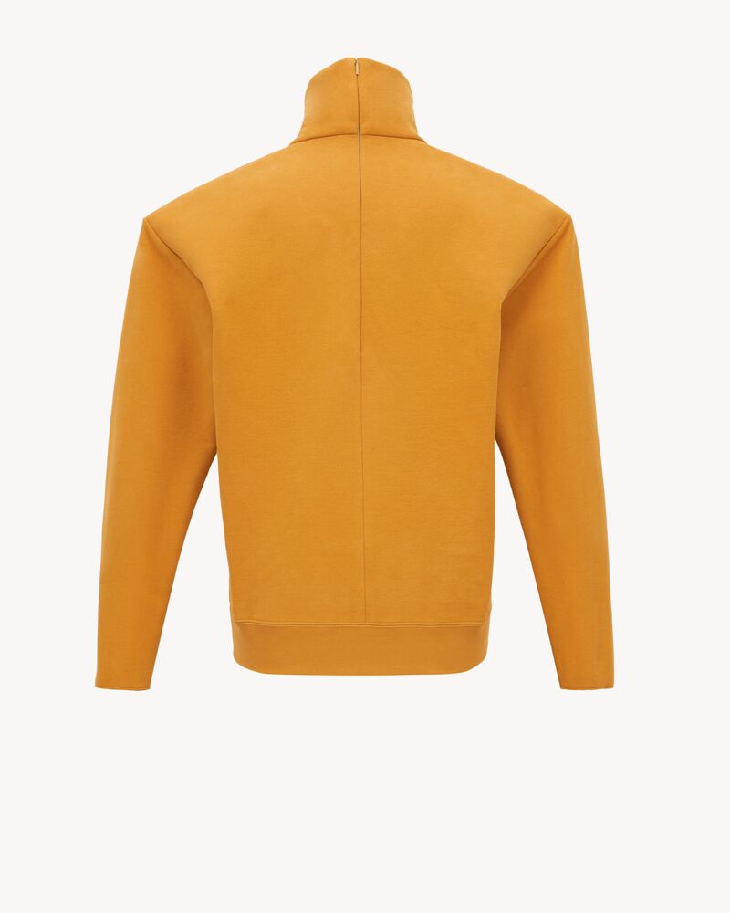 boxy sweatshirt