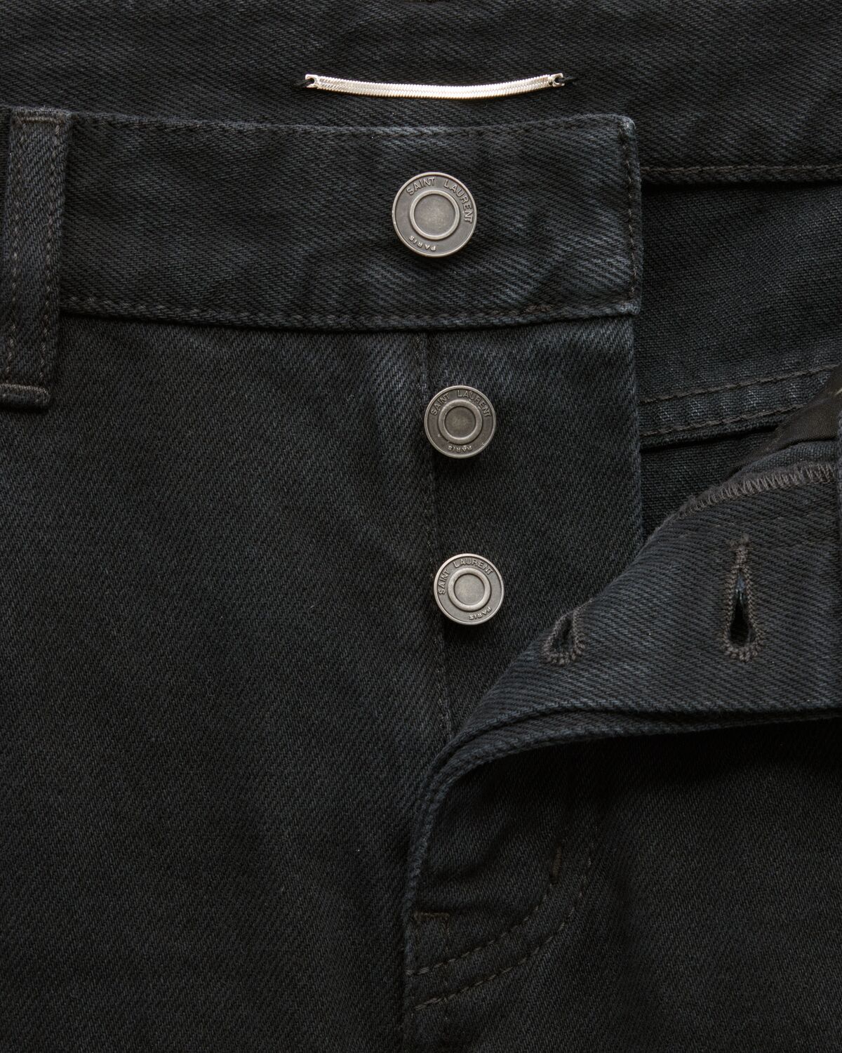 Lockere, schmale Jeans aus Denim in Carbon Black