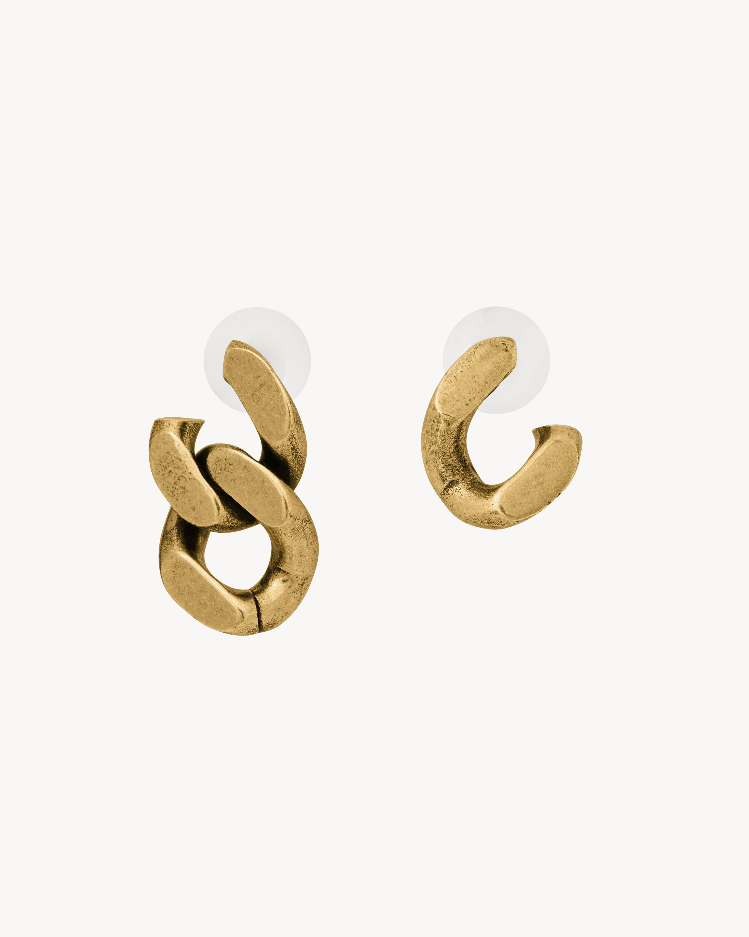 Asymmetrical curb chain earrings in metal