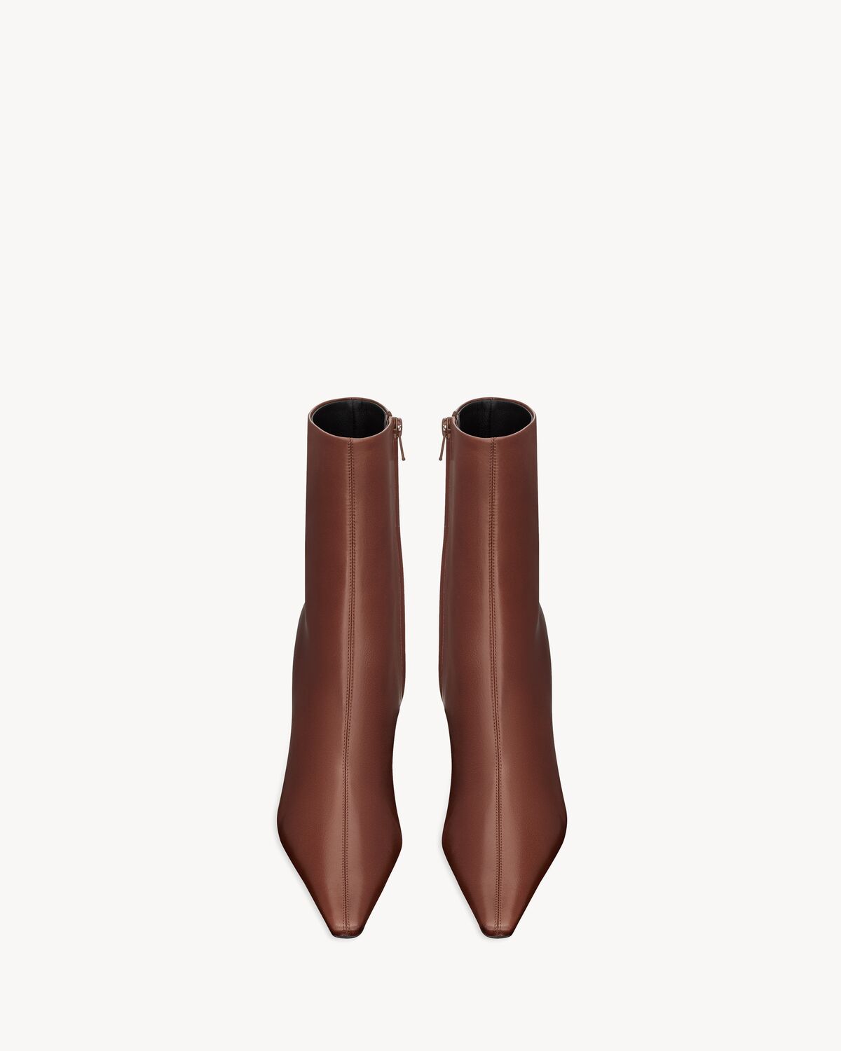 생로랑 부드러운 가죽 소재의 ASHLEY 부티 809284AADF02603