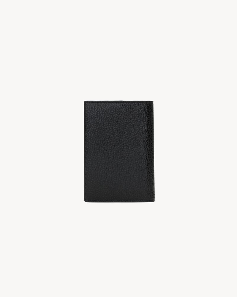 TINY CASSANDRE passport case in grained leather