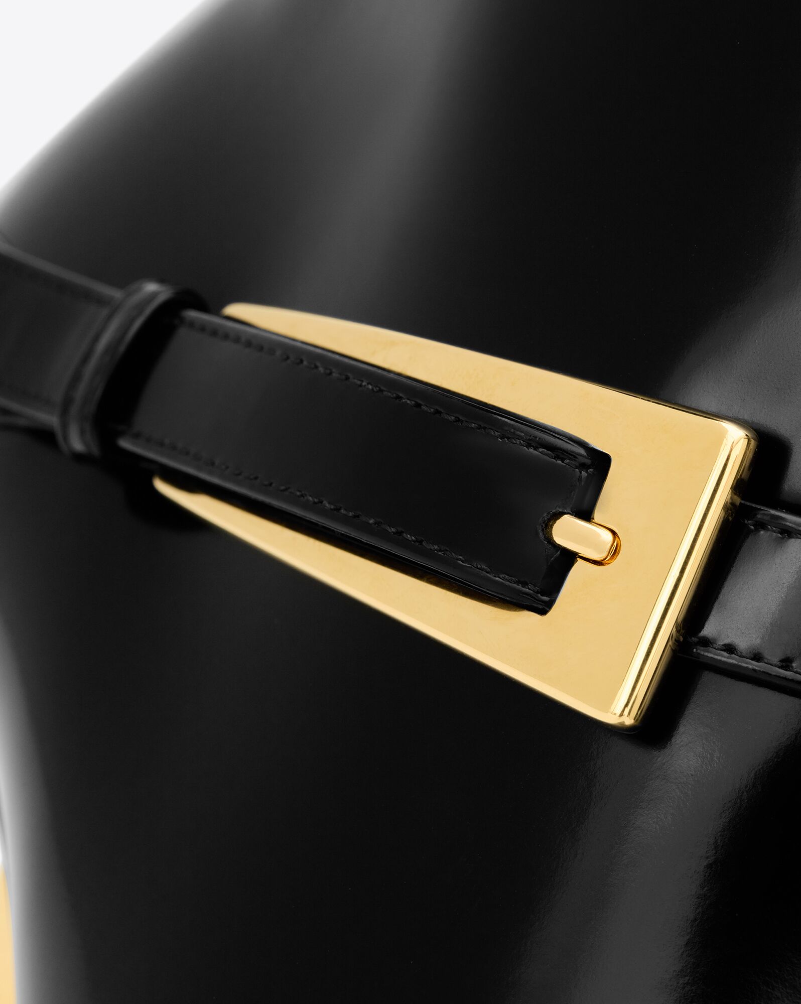 LEE booties in glazed leather